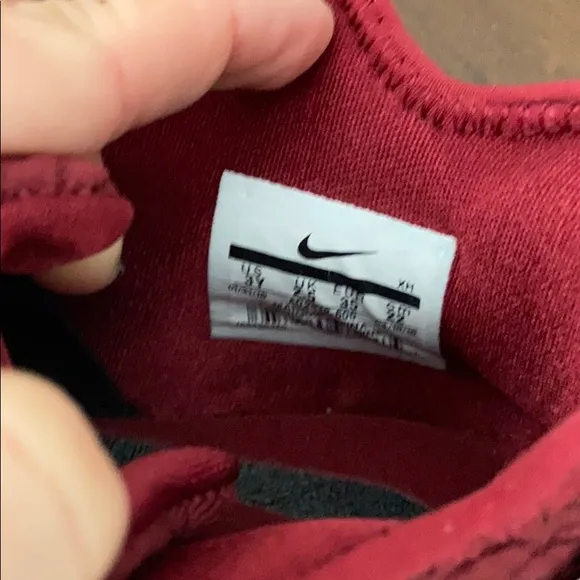 Brand new burgundy boys Lebron Velcro sneakers sz3