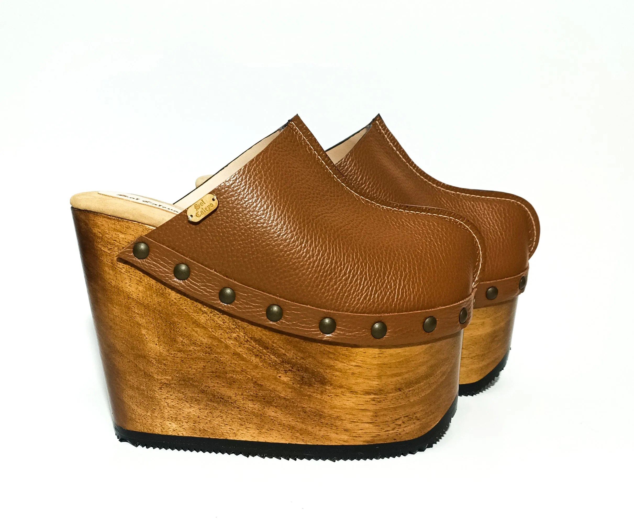 Chicago Clogs Camel