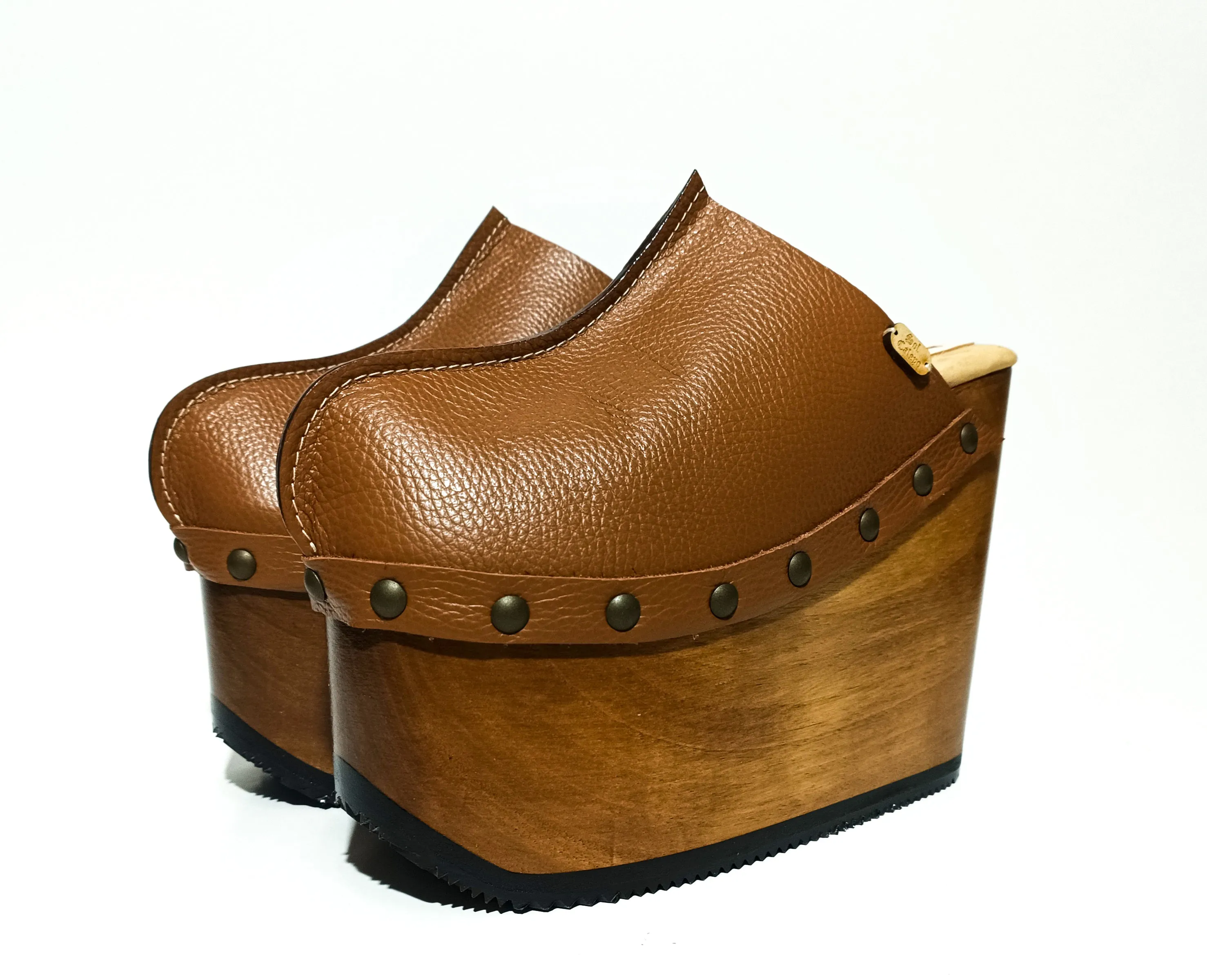 Chicago Clogs Camel