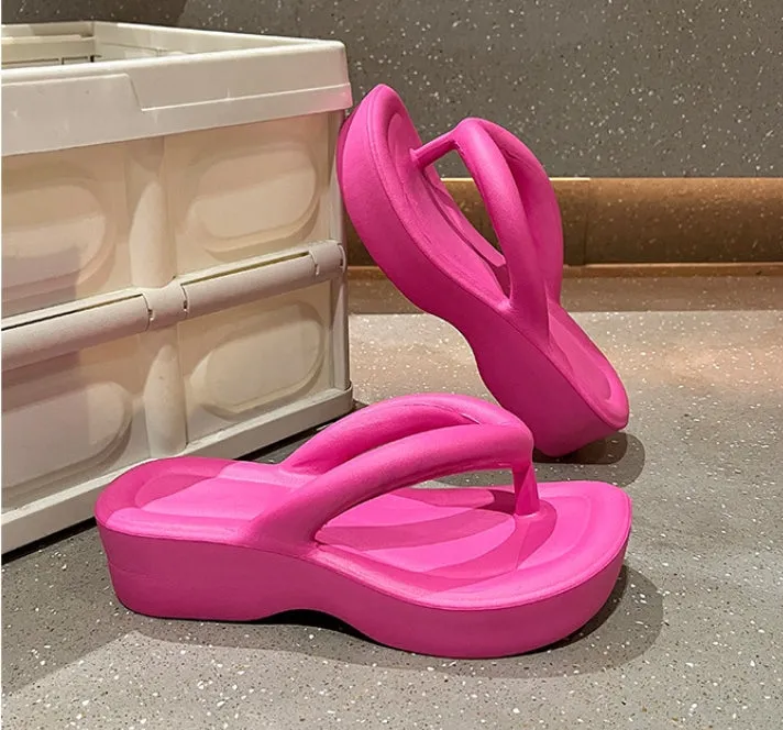 Chunky Platform Flip Flops for Women: Summer Fashion with Elevated Wedge Heel, Popular Beach Style, Comfortable Slip-Ons, Provides Elevated Feel, Perfect for Casual Wear.W-240223-3