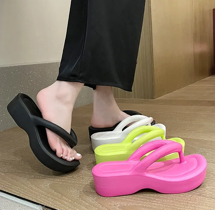 Chunky Platform Flip Flops for Women: Summer Fashion with Elevated Wedge Heel, Popular Beach Style, Comfortable Slip-Ons, Provides Elevated Feel, Perfect for Casual Wear.W-240223-3