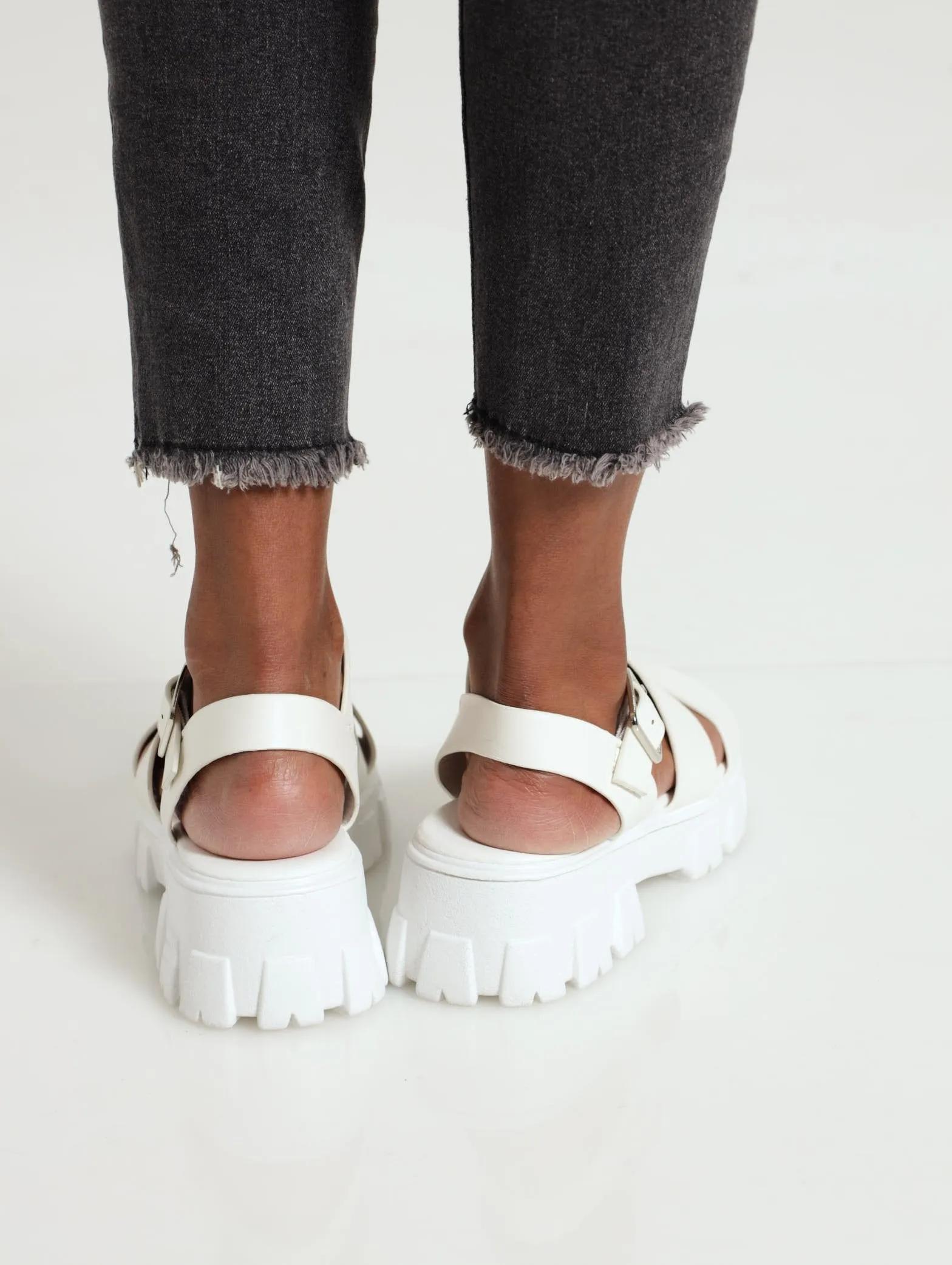 Chunky Thick Strap Sandal - Off White