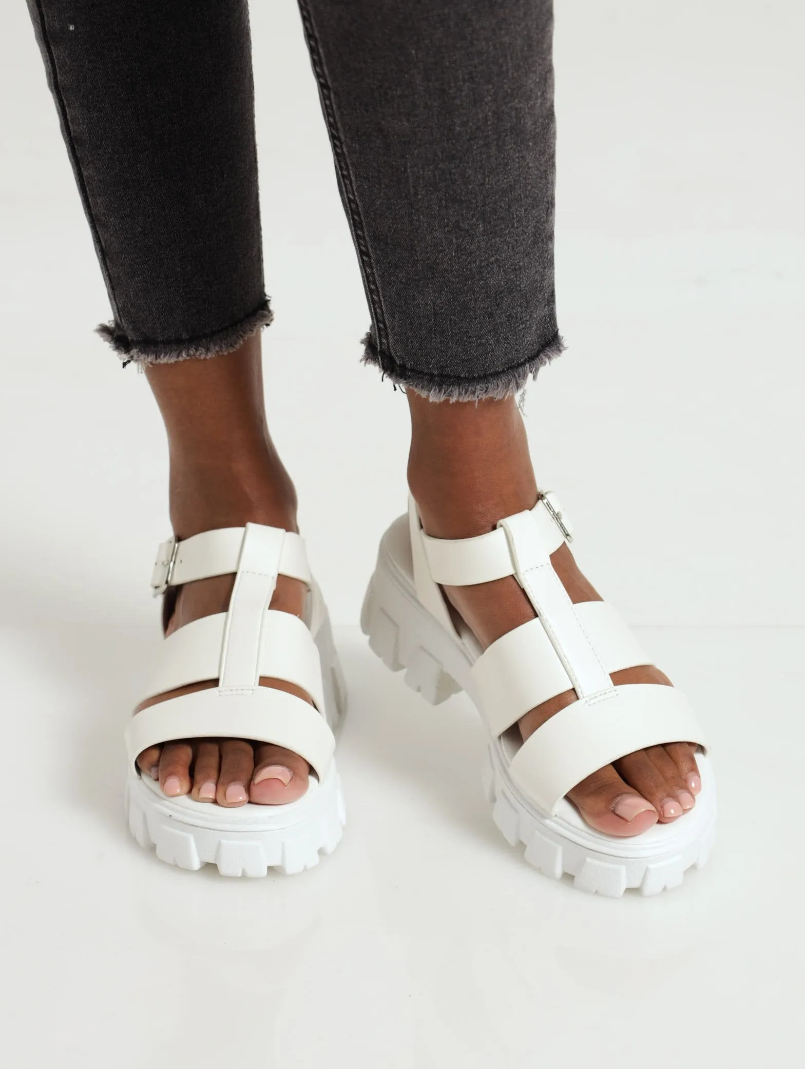 Chunky Thick Strap Sandal - Off White
