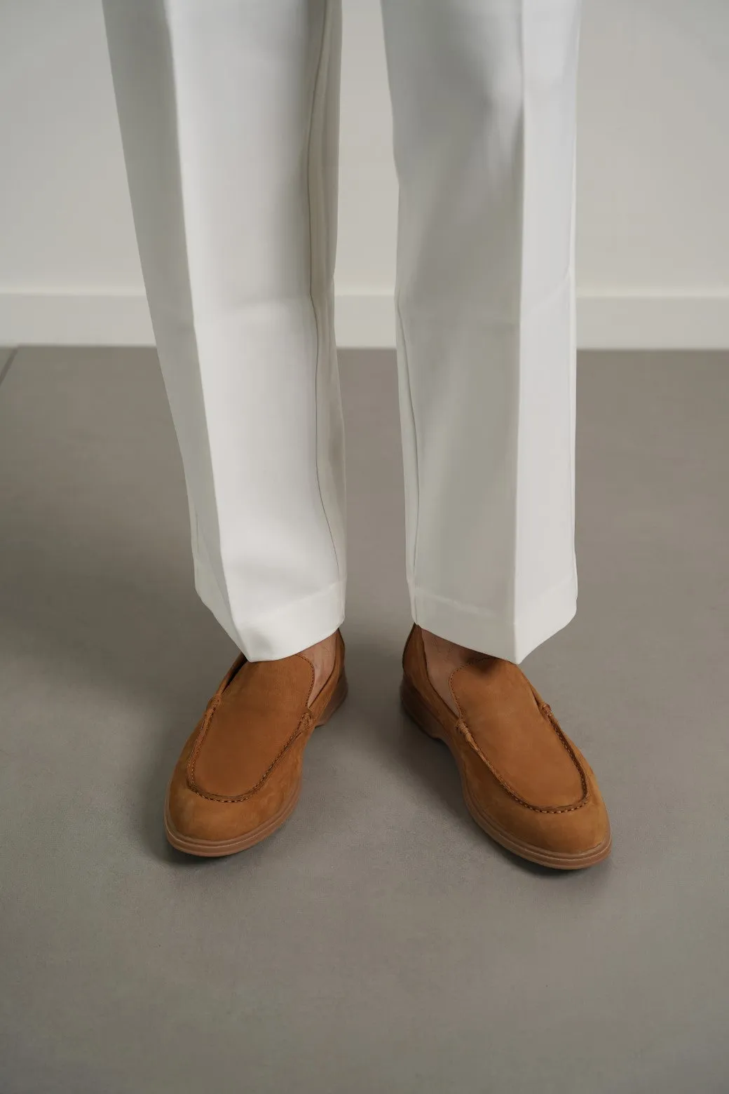 CLASSIC LEATHER LOAFERS
