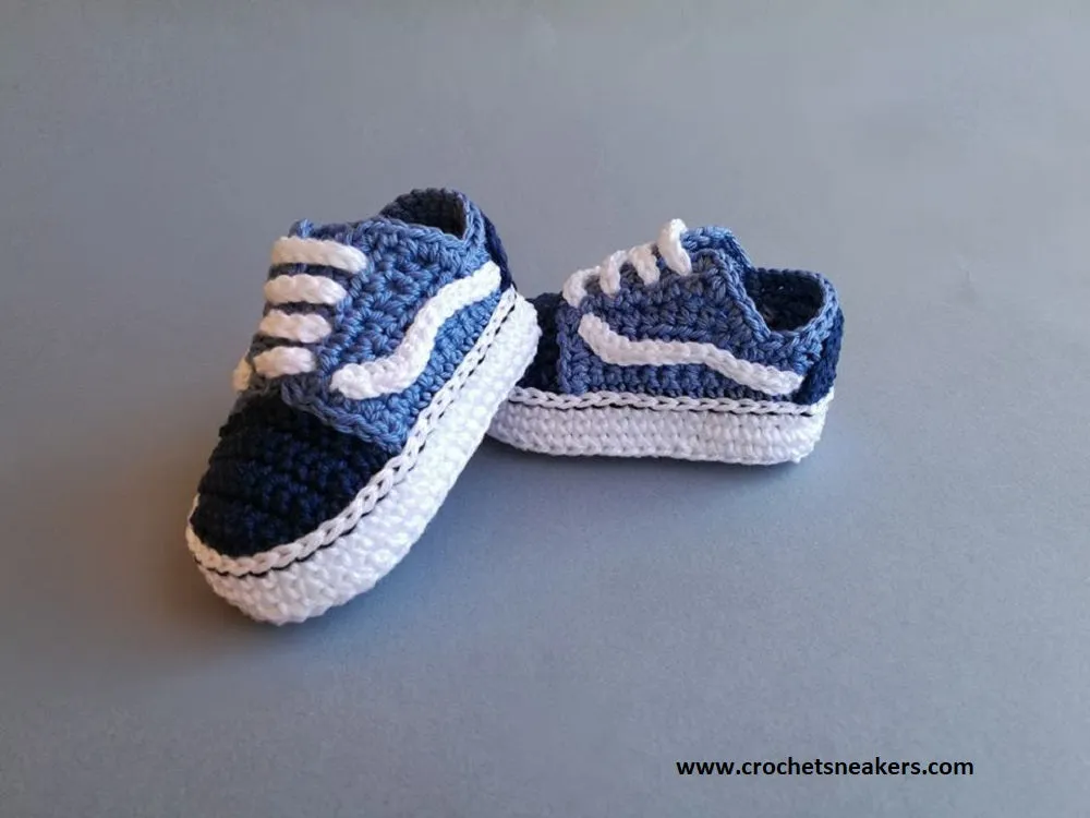Crochet baby sneakers, Ozana booties, blue colors