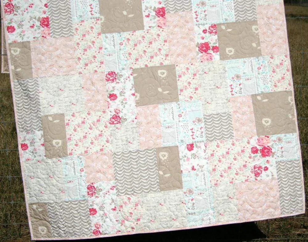 Farmhouse Throw Quilt, Home Decor, Throw Blanket, Minky Blanket Adult, Gifts for Her, Home Decor