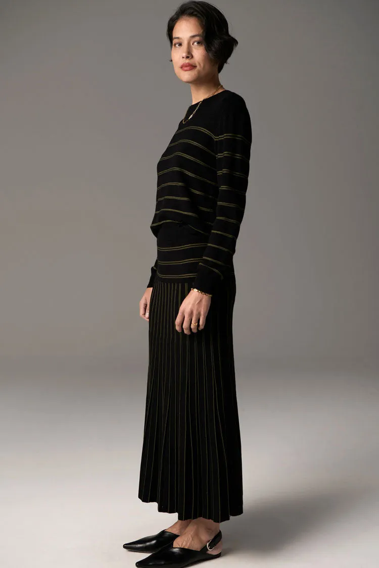 Gizelle Lurex Pleat Skirt in Black