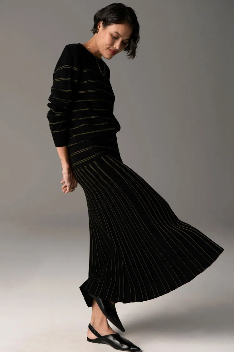 Gizelle Lurex Pleat Skirt in Black