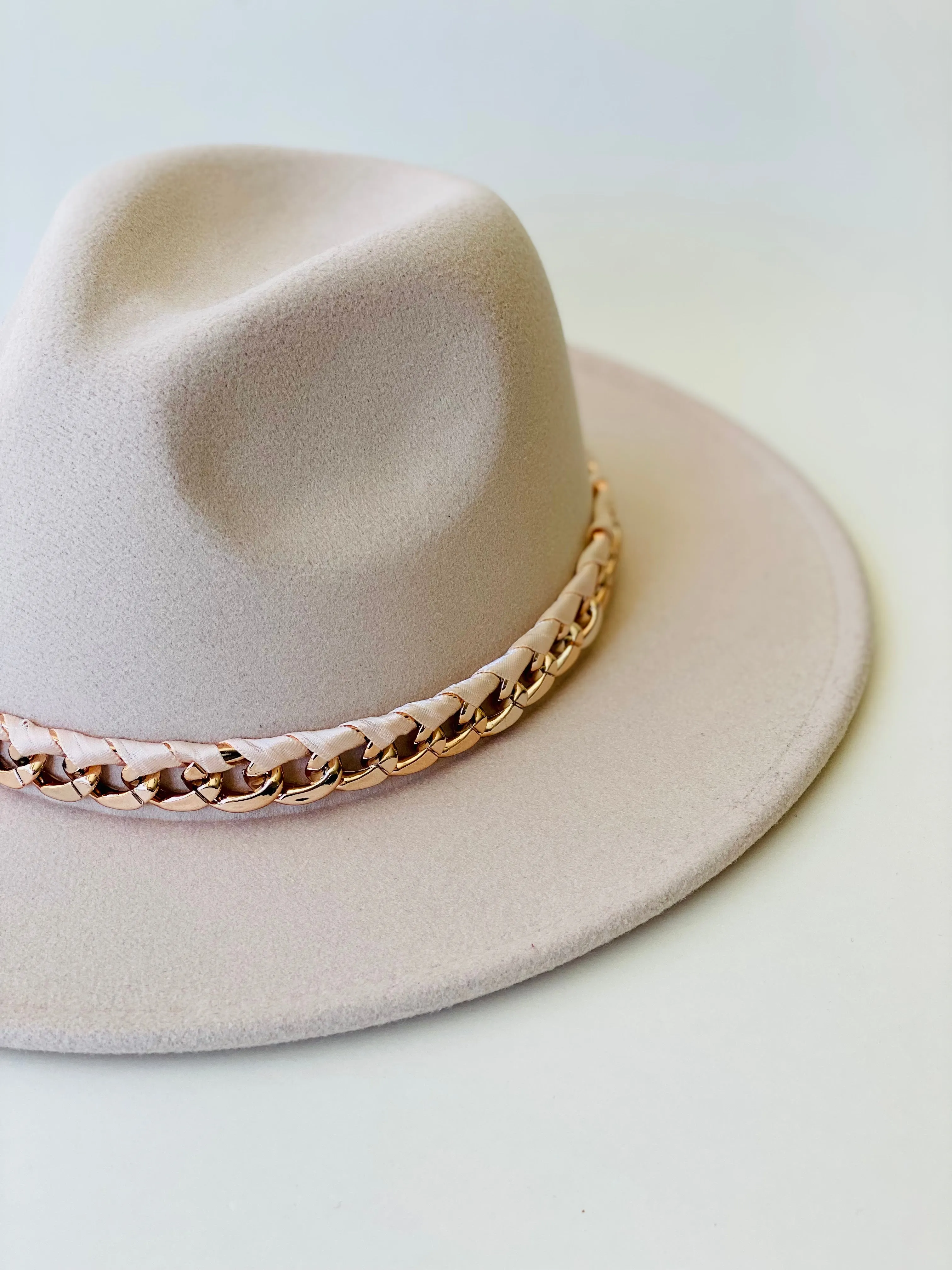 H30 CHUNKY CHAIN FEDORA