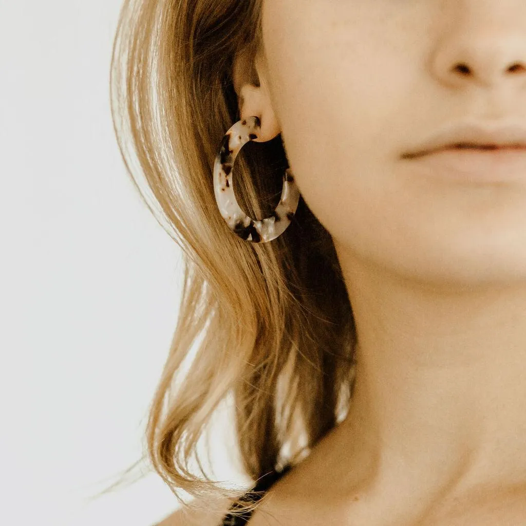 HARLOW Resin Thick Hoop Earrings