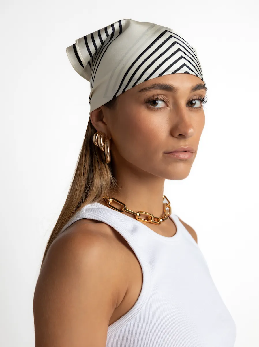 HOLLOW HOOPS LARGE - GOLD
