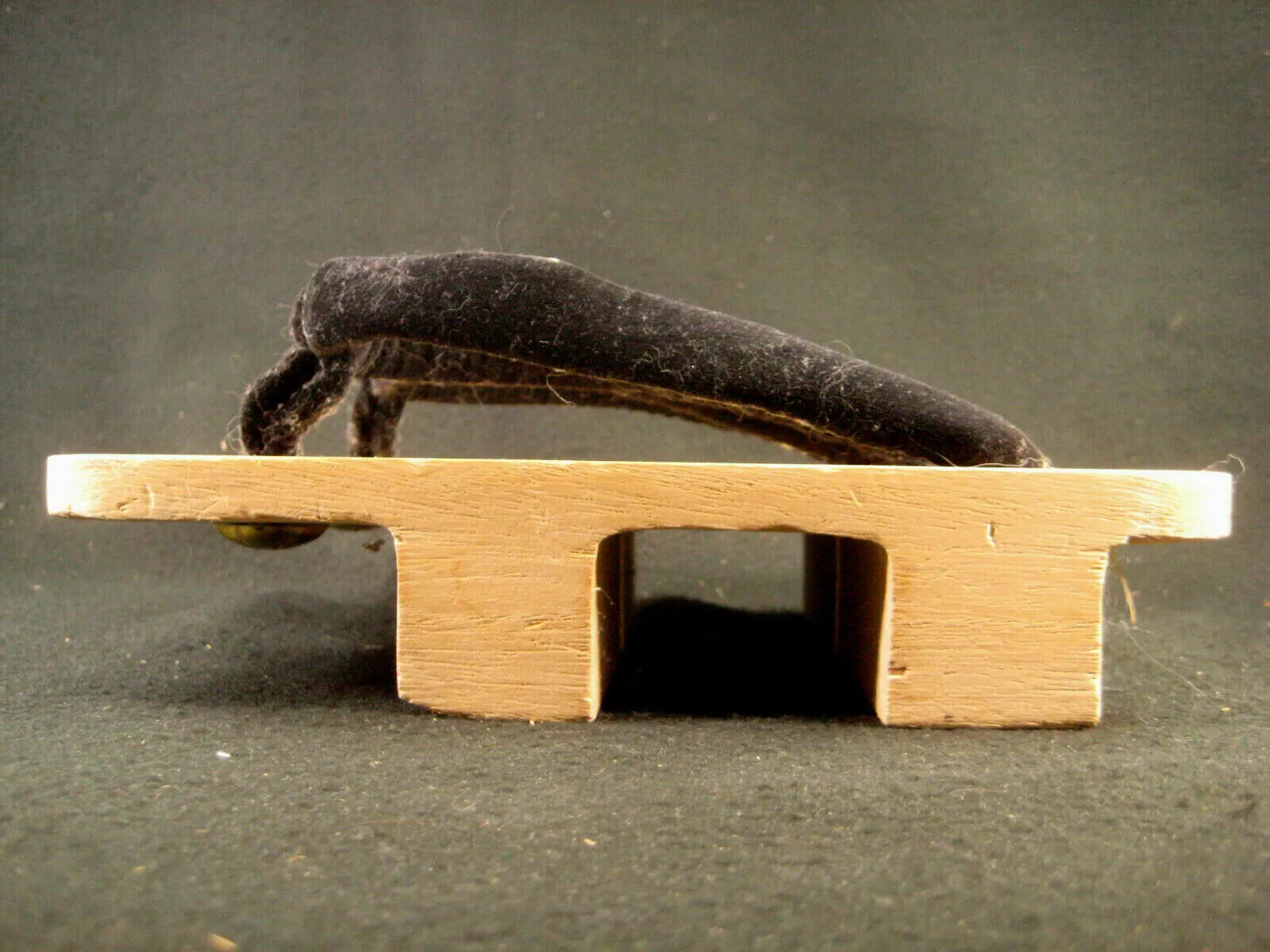 Japanese Wooden Geta Clogs 2" High 9.5" Long 4" WideWomens Size 8.5