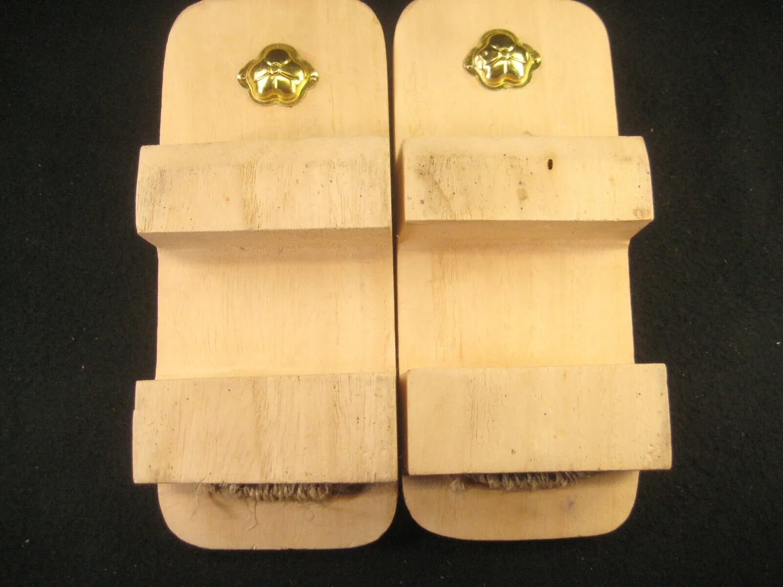 Japanese Wooden Geta Clogs 2" High 9.5" Long 4" WideWomens Size 8.5