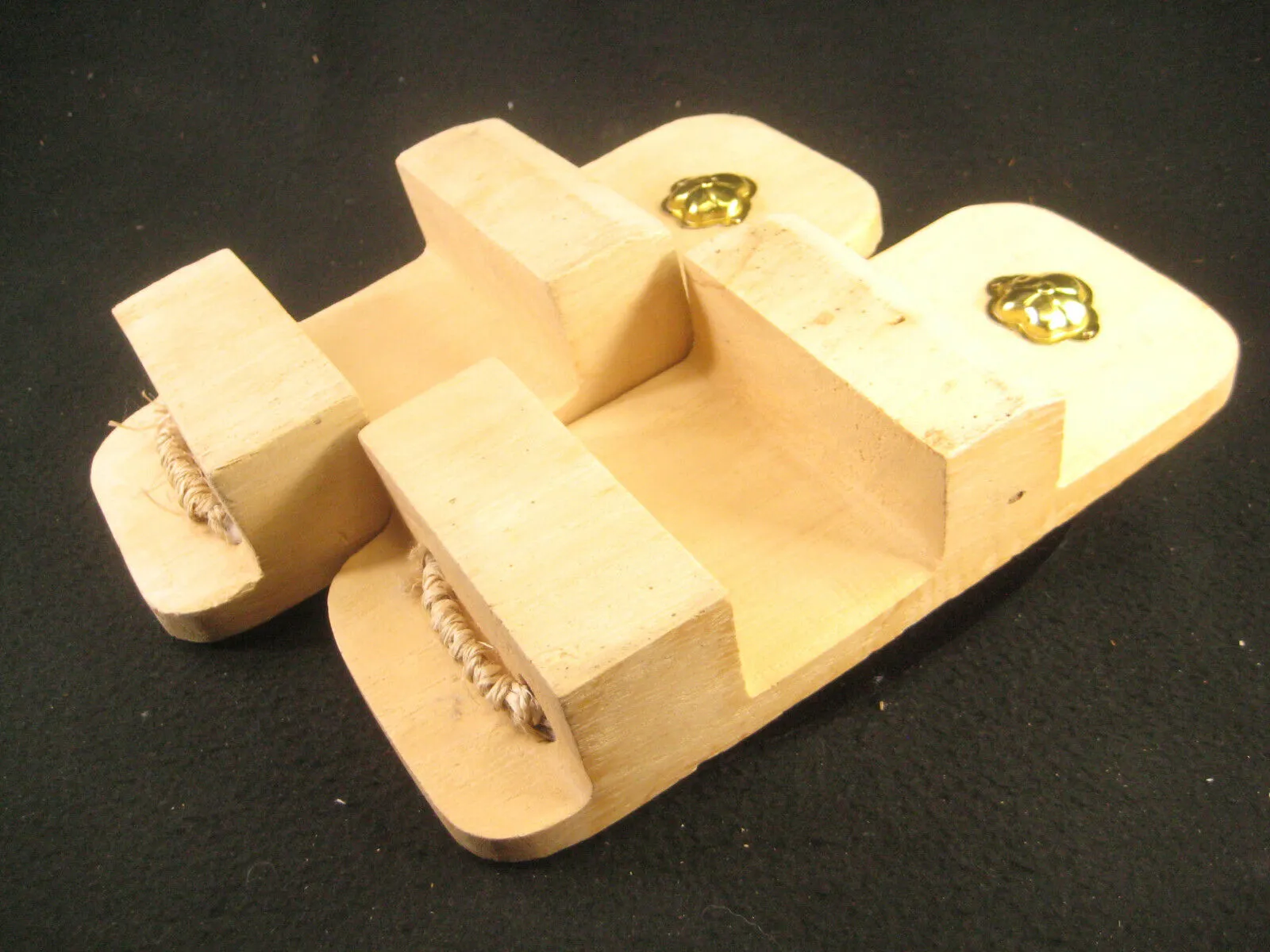 Japanese Wooden Geta Clogs 2" High 9.5" Long 4" WideWomens Size 8.5