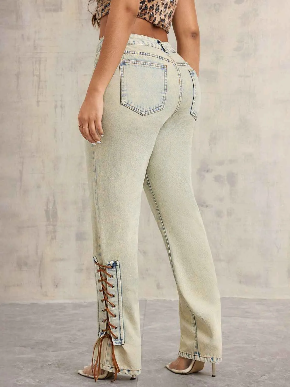 Lace-Up High Rise Jeans for Effortless Style and Comfort