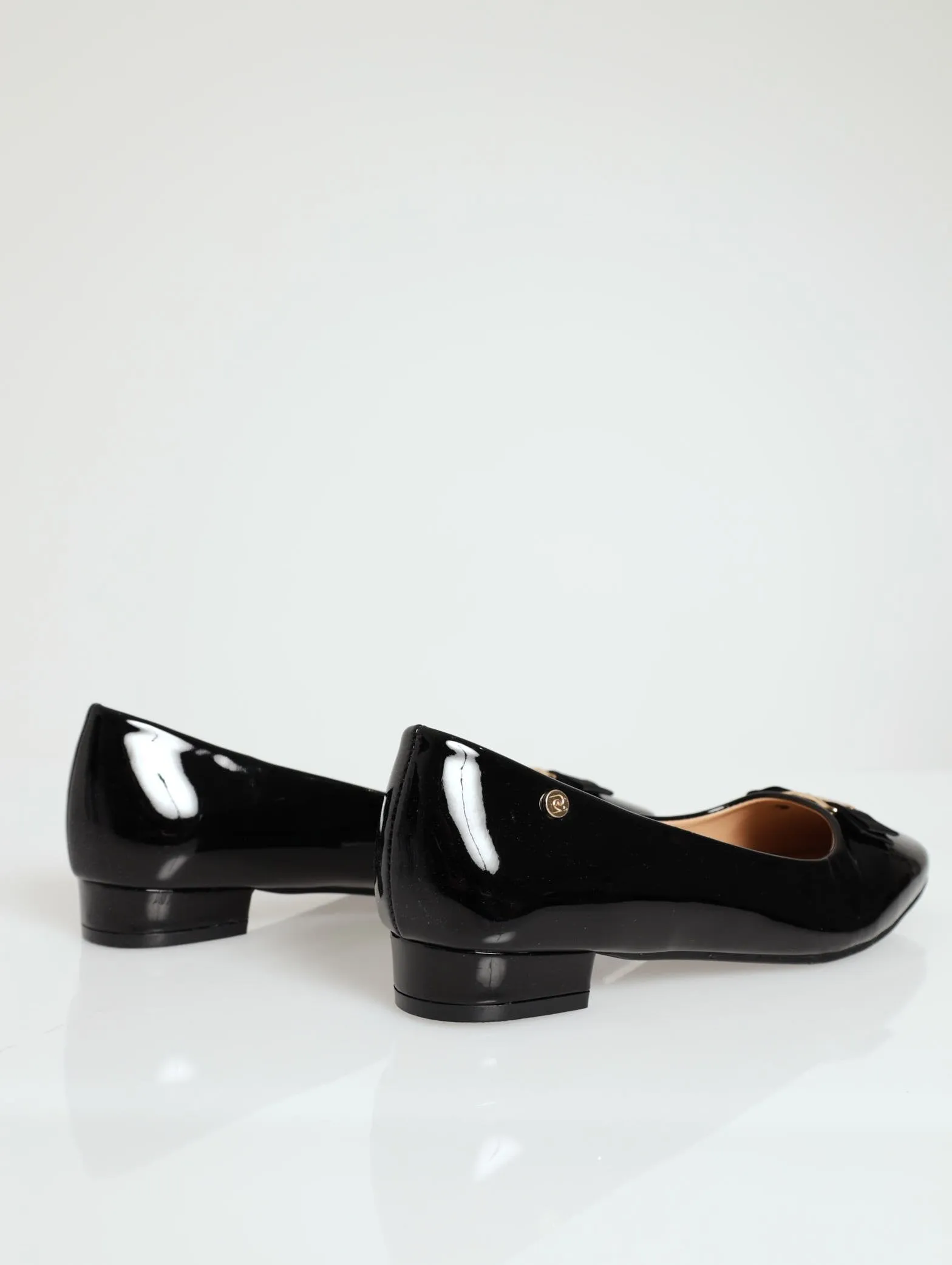 Low Heeled Pump With Buckle - Black