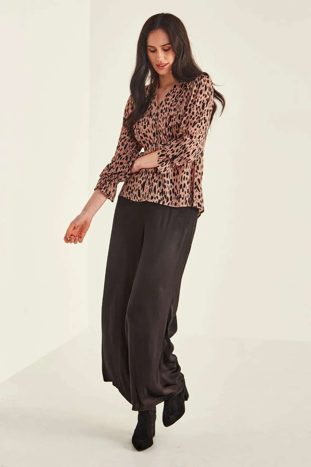 Lucianna Pant
