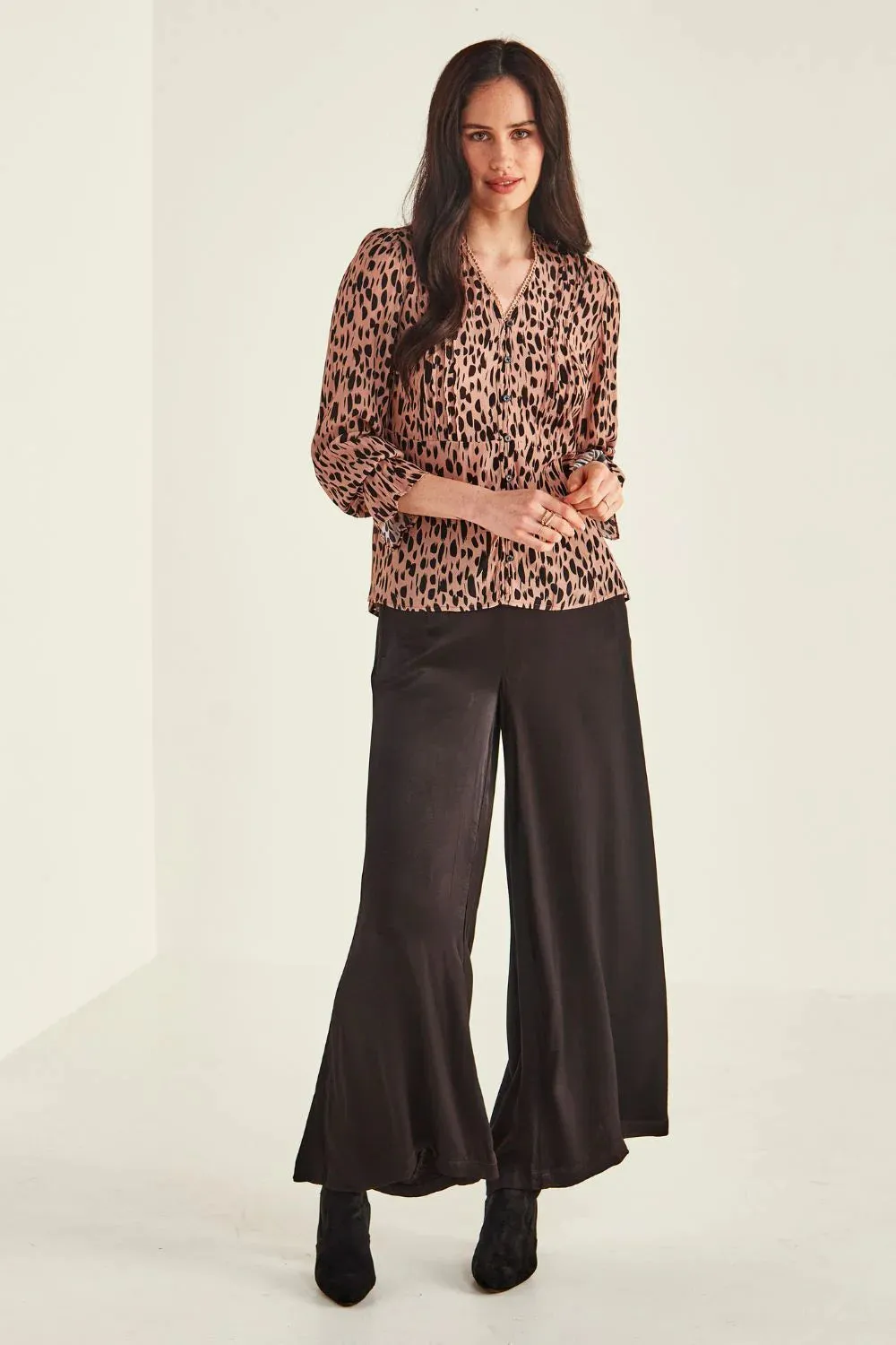 Lucianna Pant