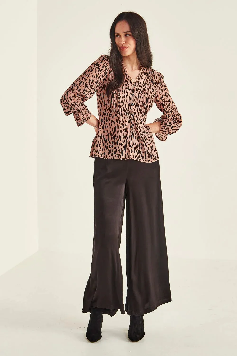 Lucianna Pant