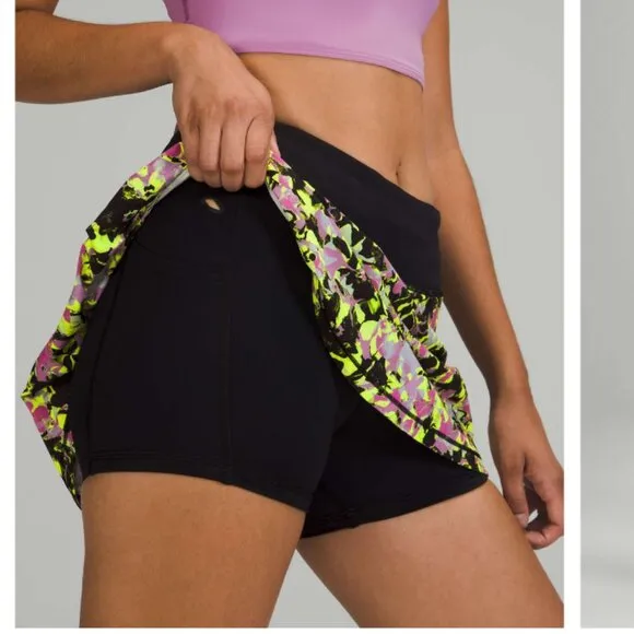 Lululemon Pace Rival Mid Rise Floral Skirt Size 4