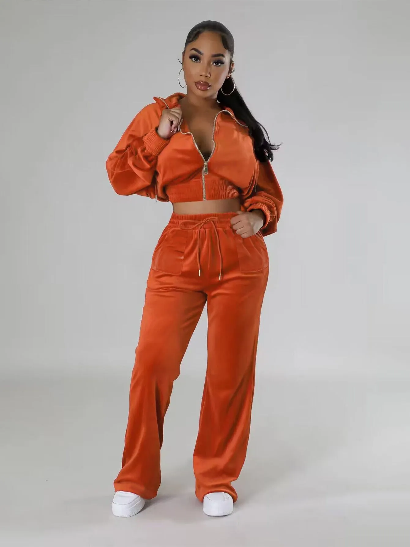 Luxurious Velvet Two-Piece Tracksuit with Zipper Jacket and High-Waist Pants