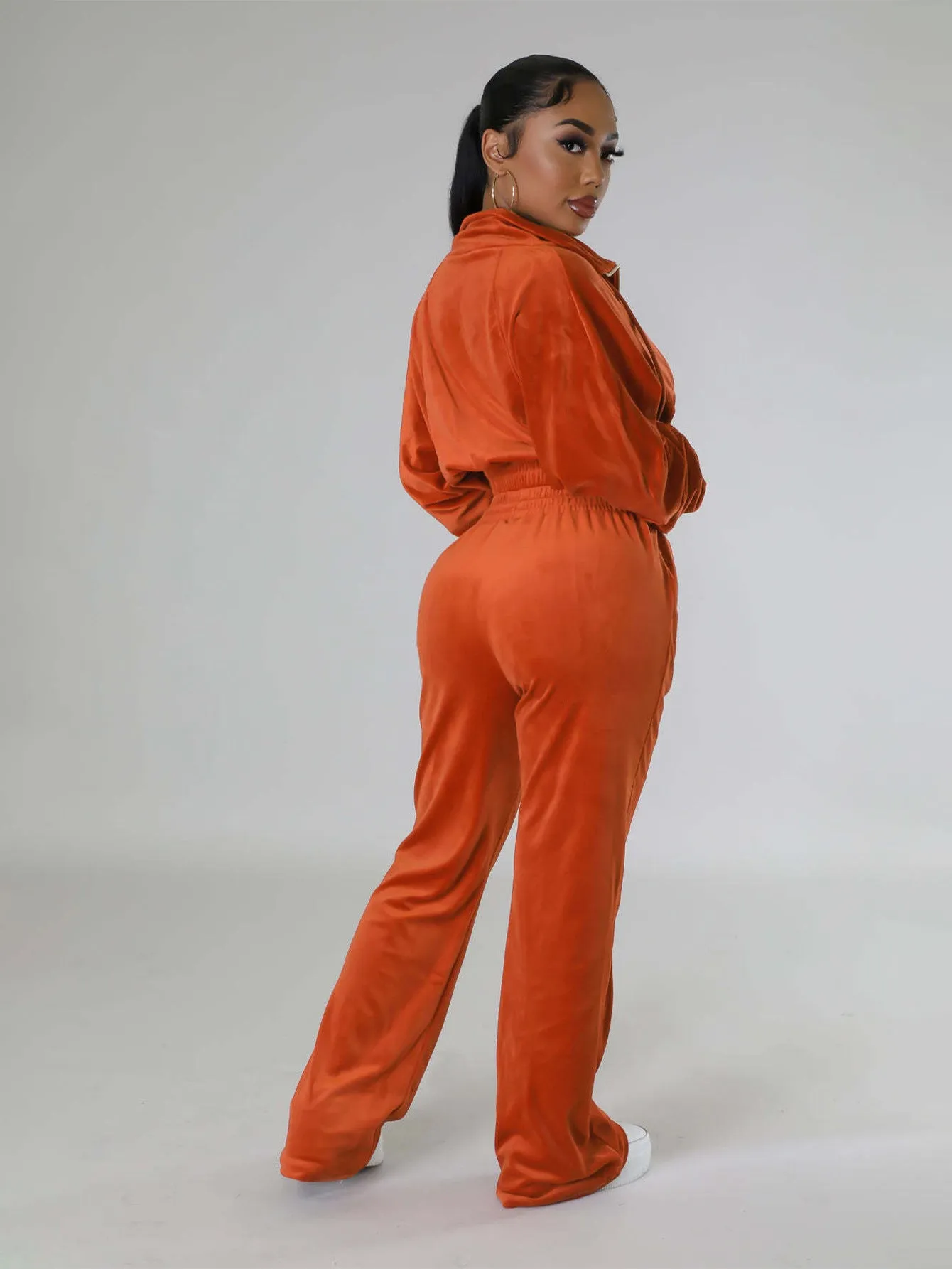 Luxurious Velvet Two-Piece Tracksuit with Zipper Jacket and High-Waist Pants