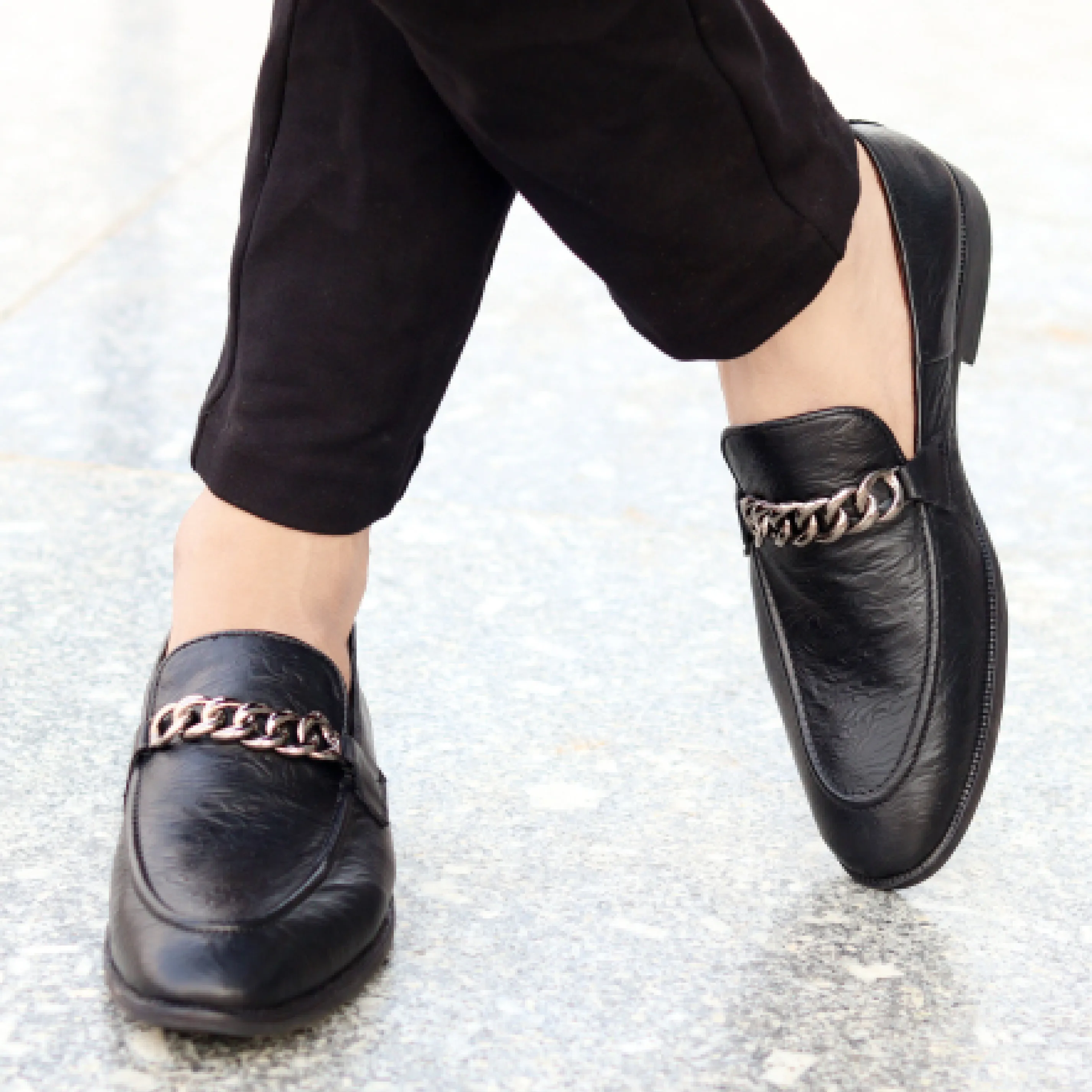 Men's Buckle Moccasin Loafers - Black & Cherry