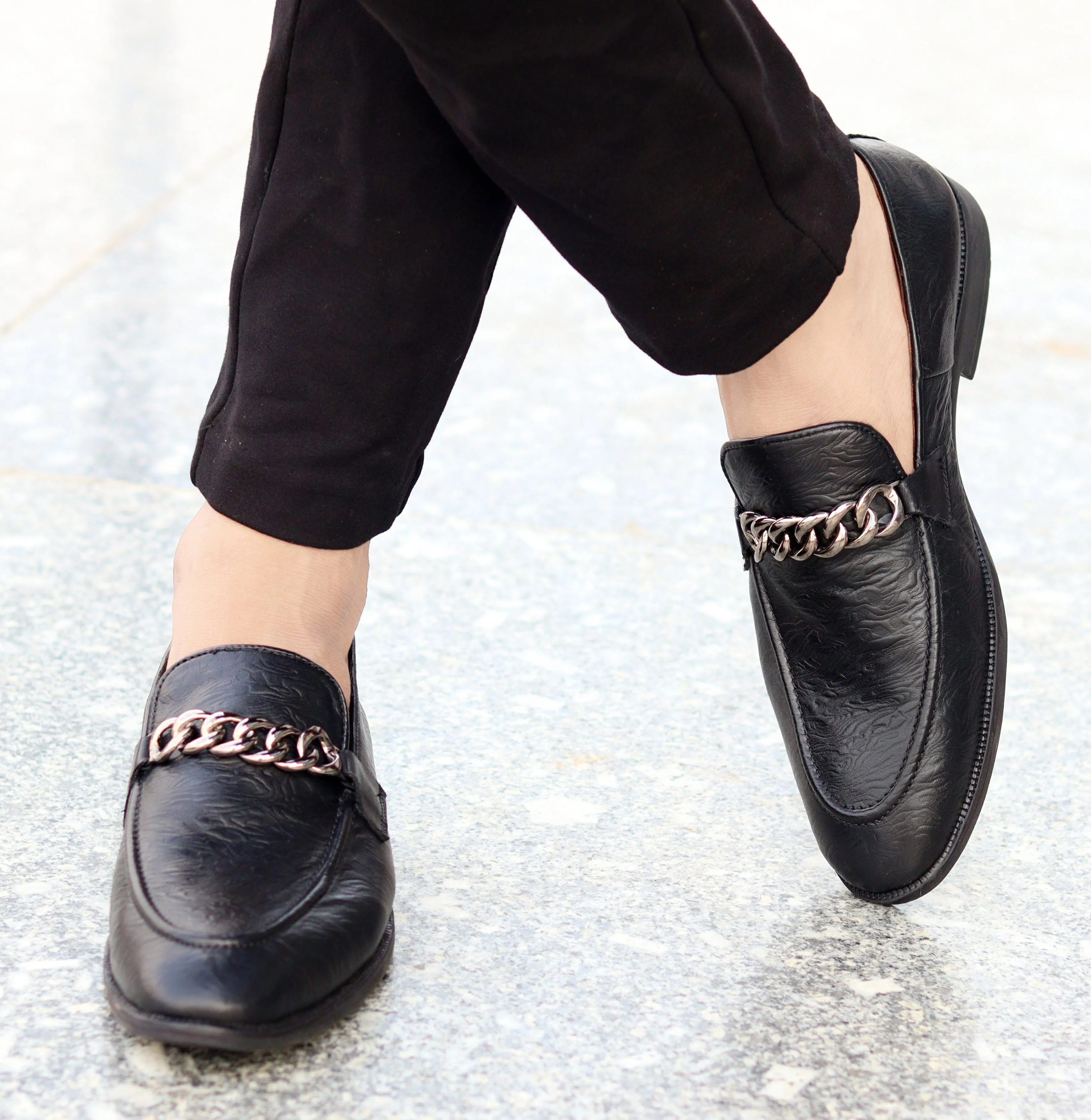 Men's Buckle Moccasin Loafers - Black & Cherry