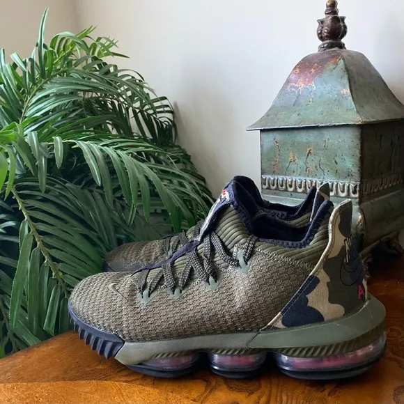 Nike Lebron James 16 Low in Camo Green Sneakers
