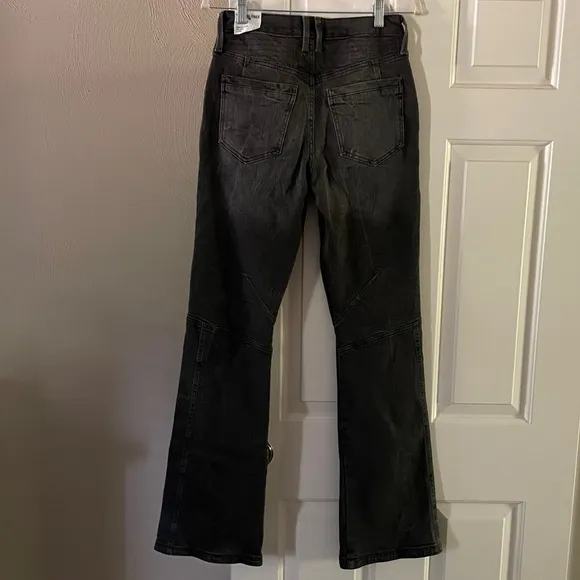 NWT Free People Women’s We The Free Vector Moto Mid Rise Flare Jeans.
