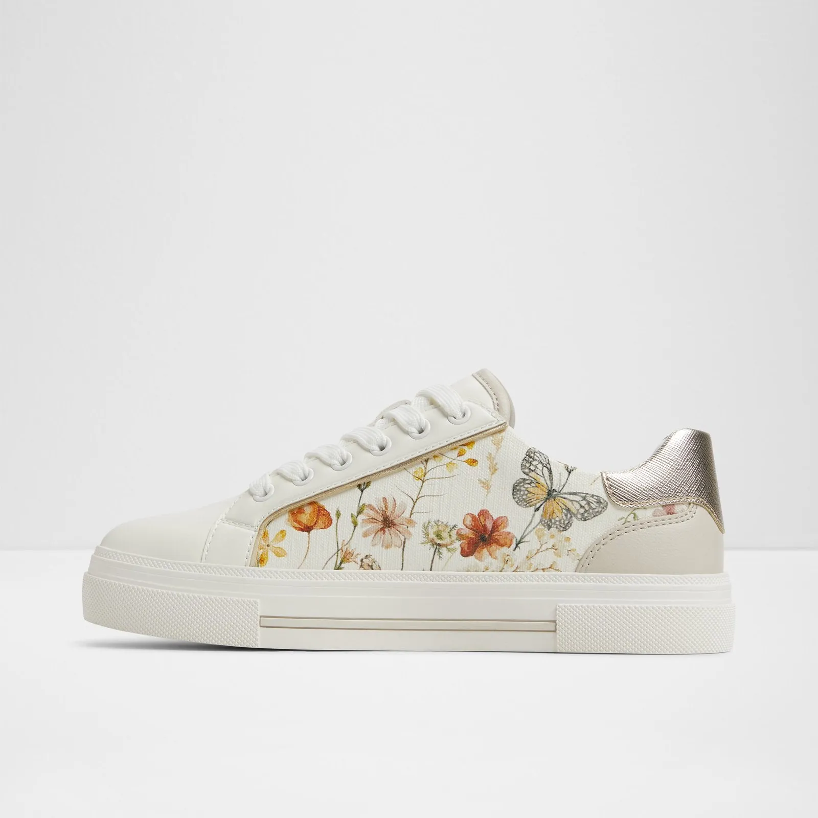 Oniraseen / Sneakers