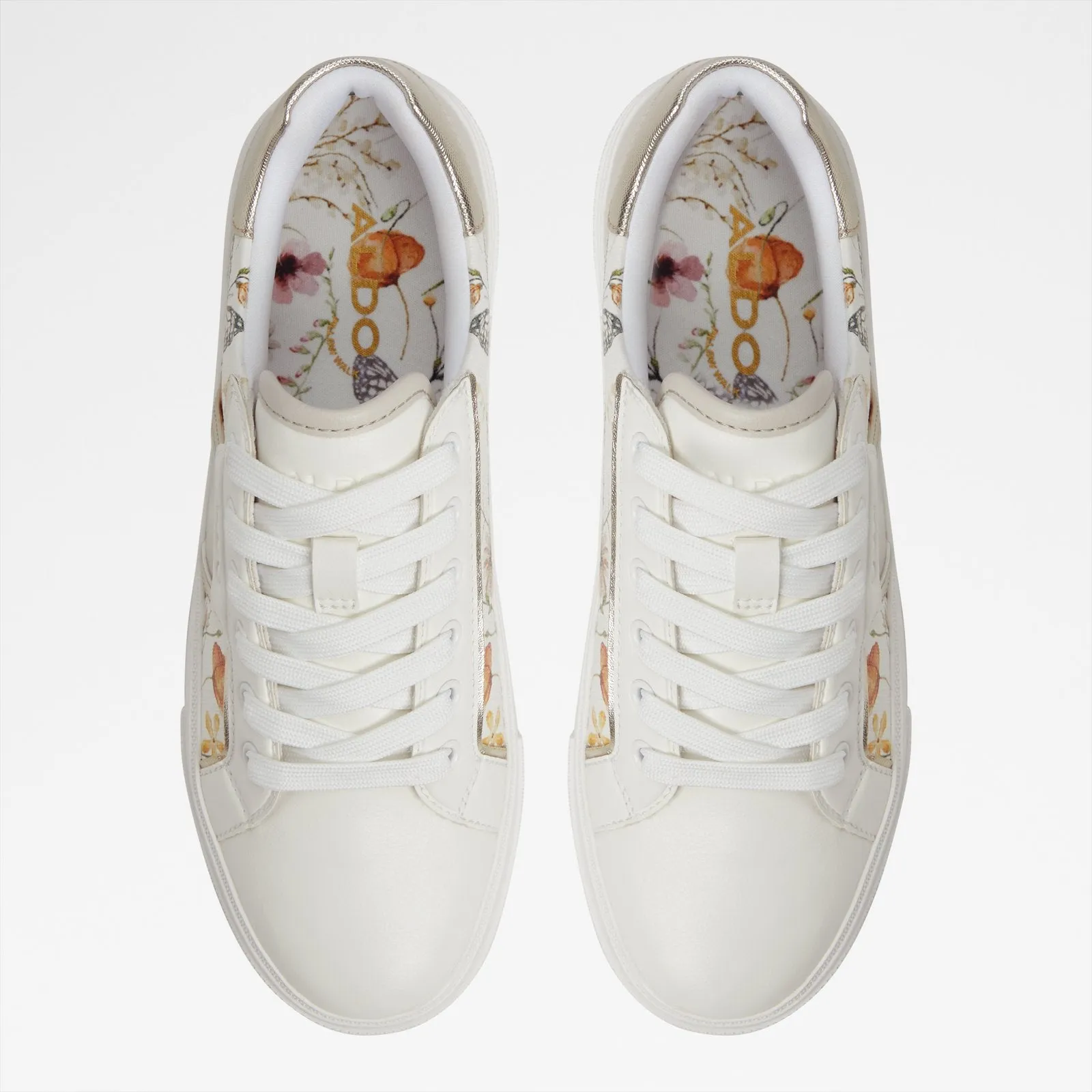 Oniraseen / Sneakers