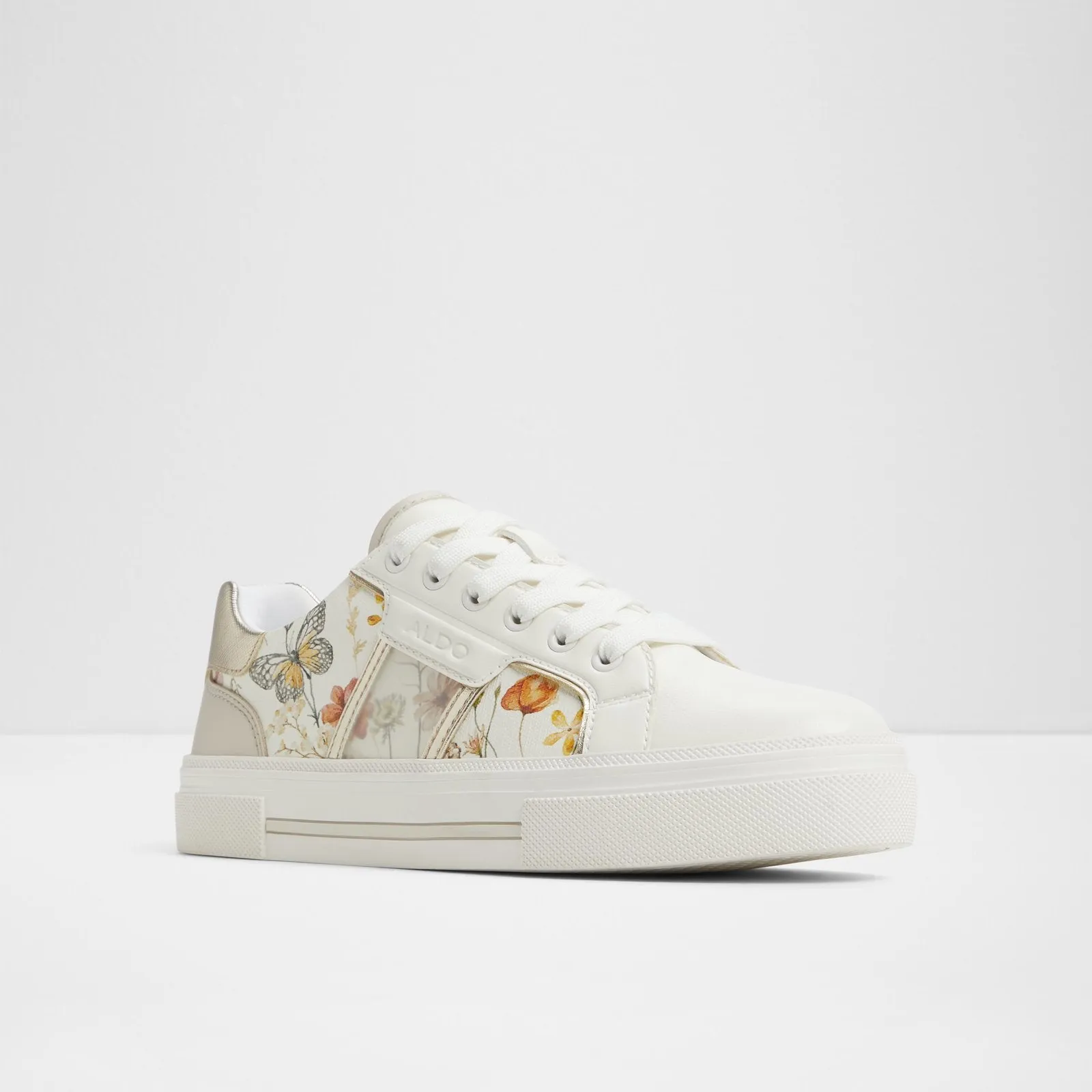 Oniraseen / Sneakers