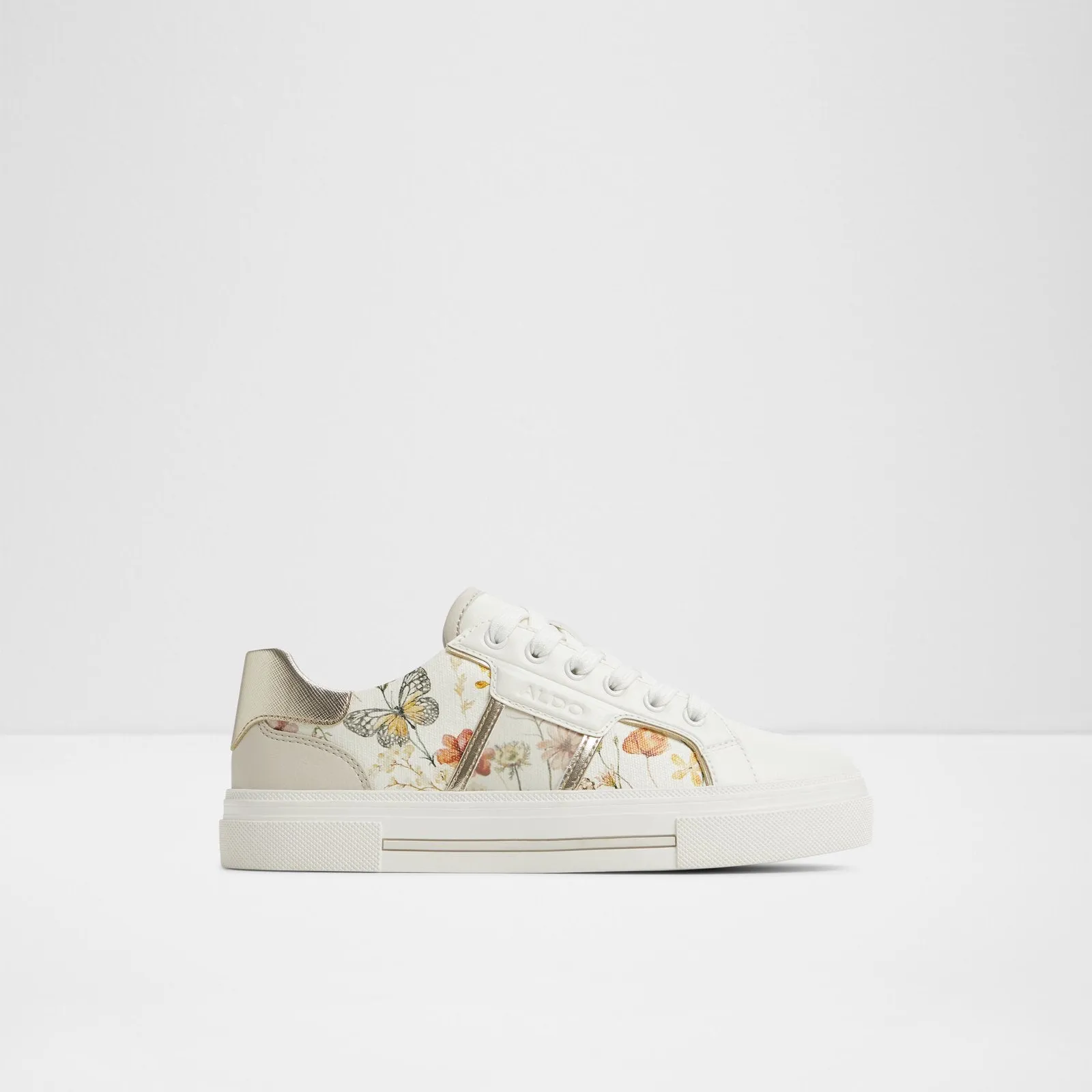 Oniraseen / Sneakers