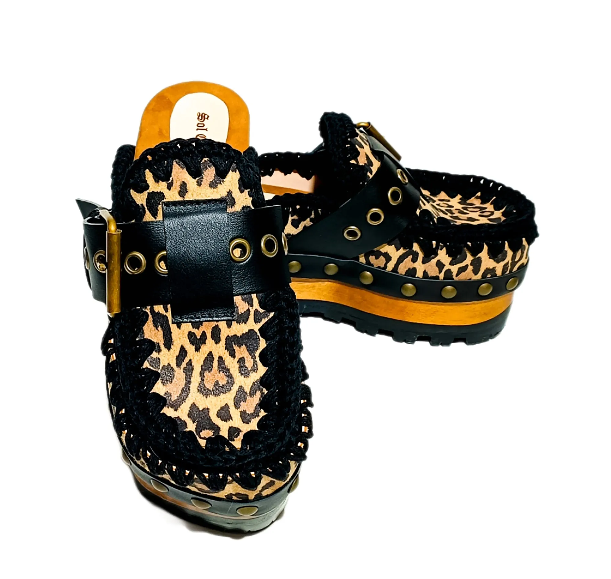 Oxford Leopard Clogs