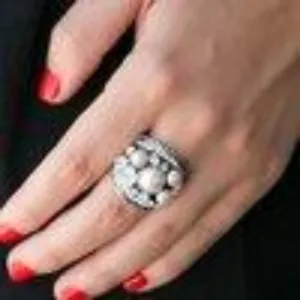 Paparazzi - Money On My Mind - White Ring