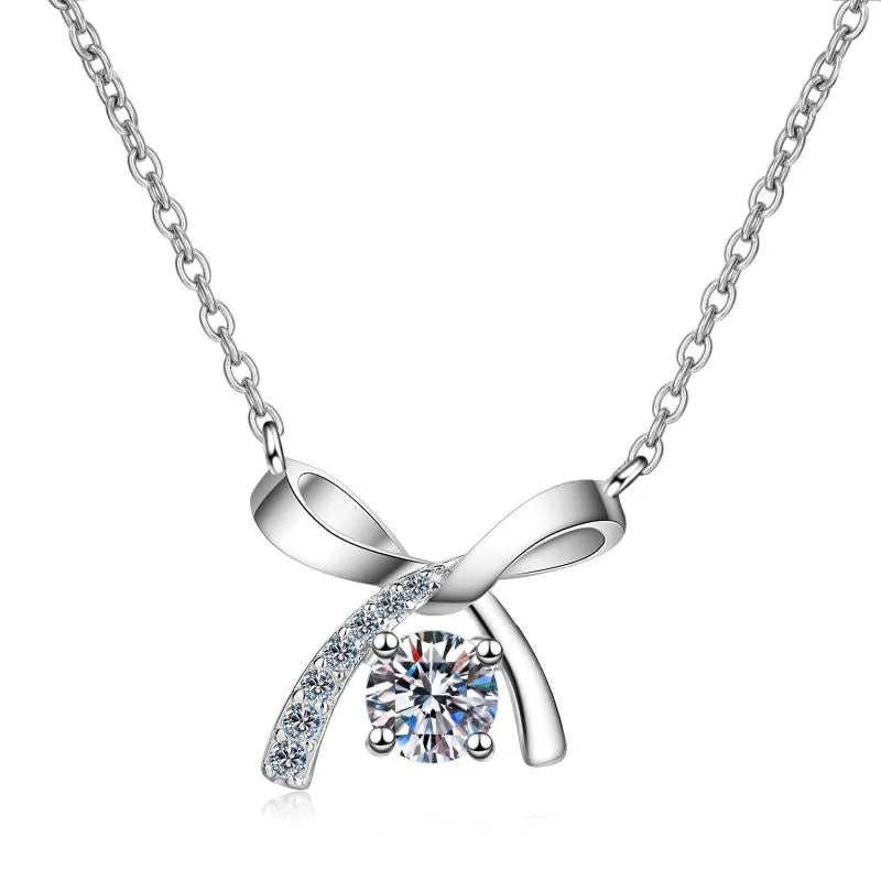 Round Cut Moissanite Diamond Knot Necklace