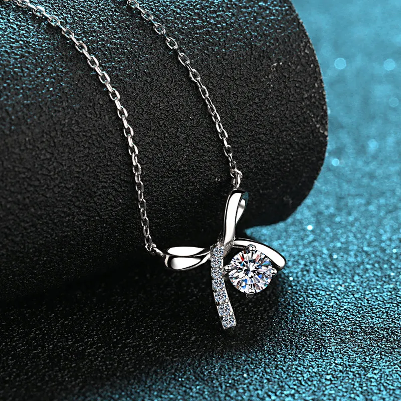 Round Cut Moissanite Diamond Knot Necklace
