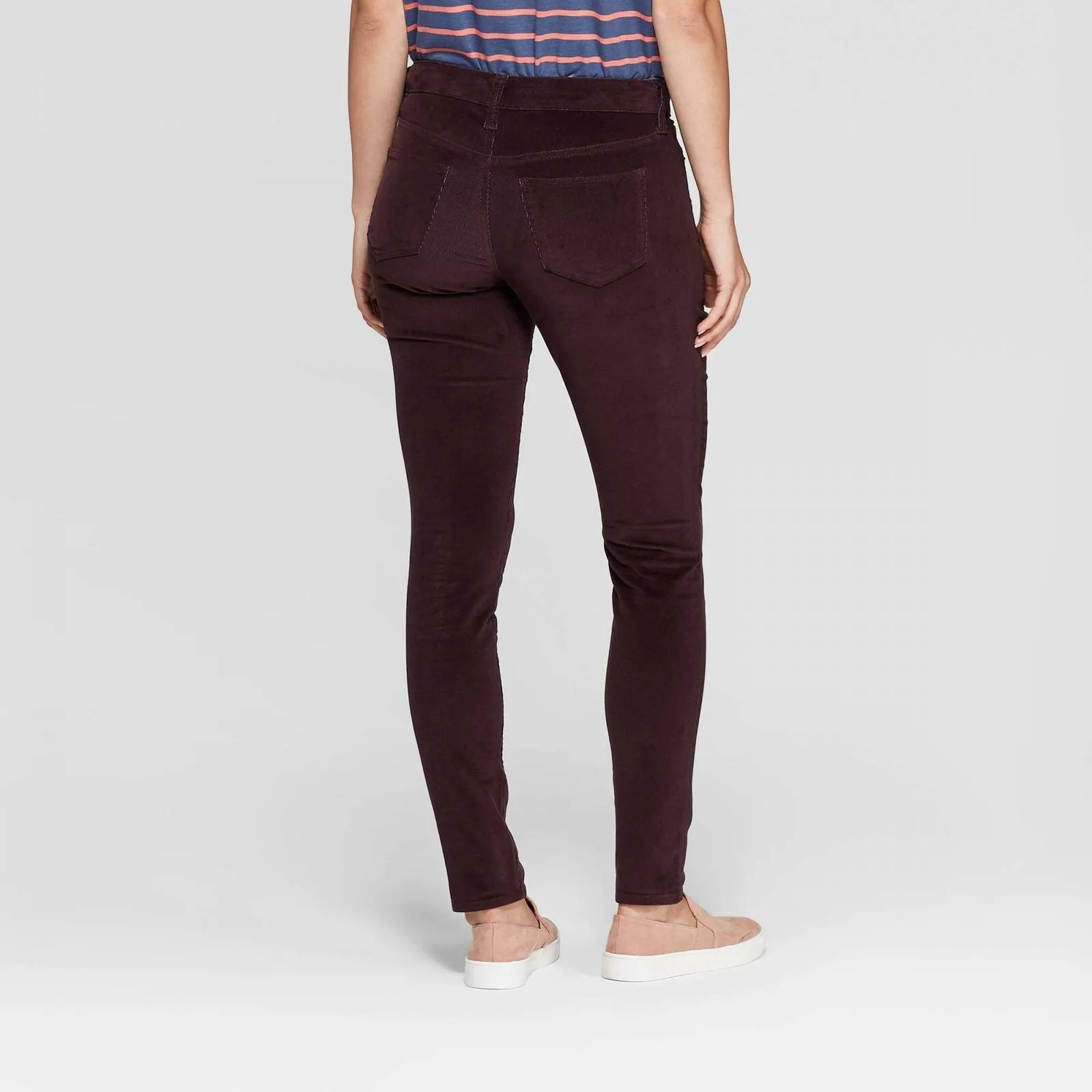 Universal Thread Women's Slim Leg Mid Rise Skinny Corduroy Jeans