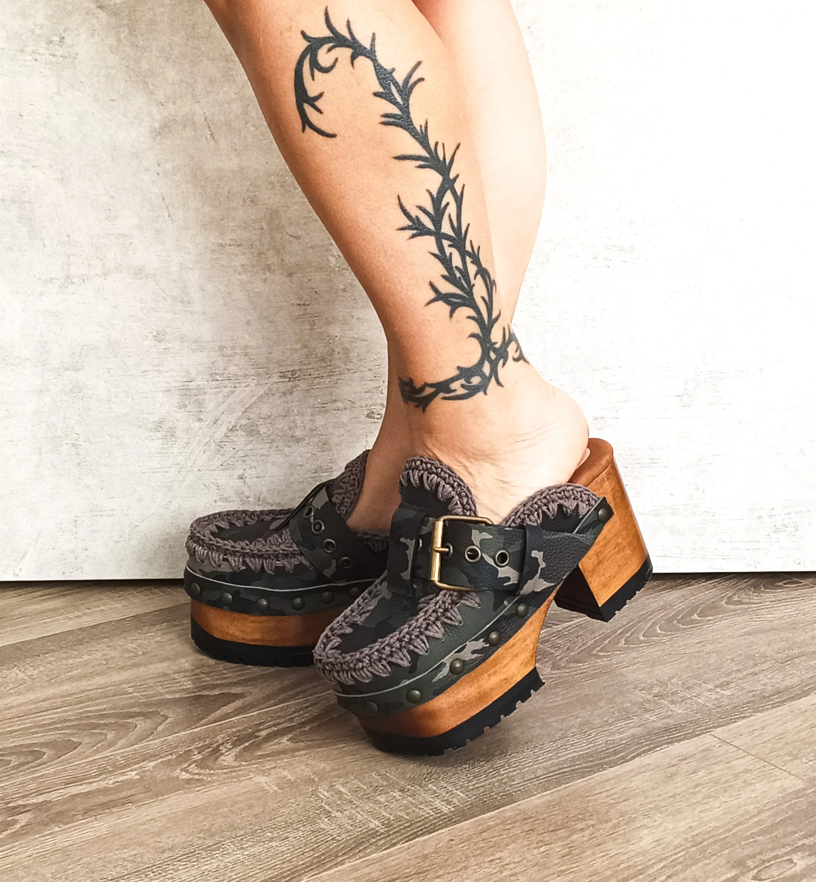 Warrior Oxford Clogs
