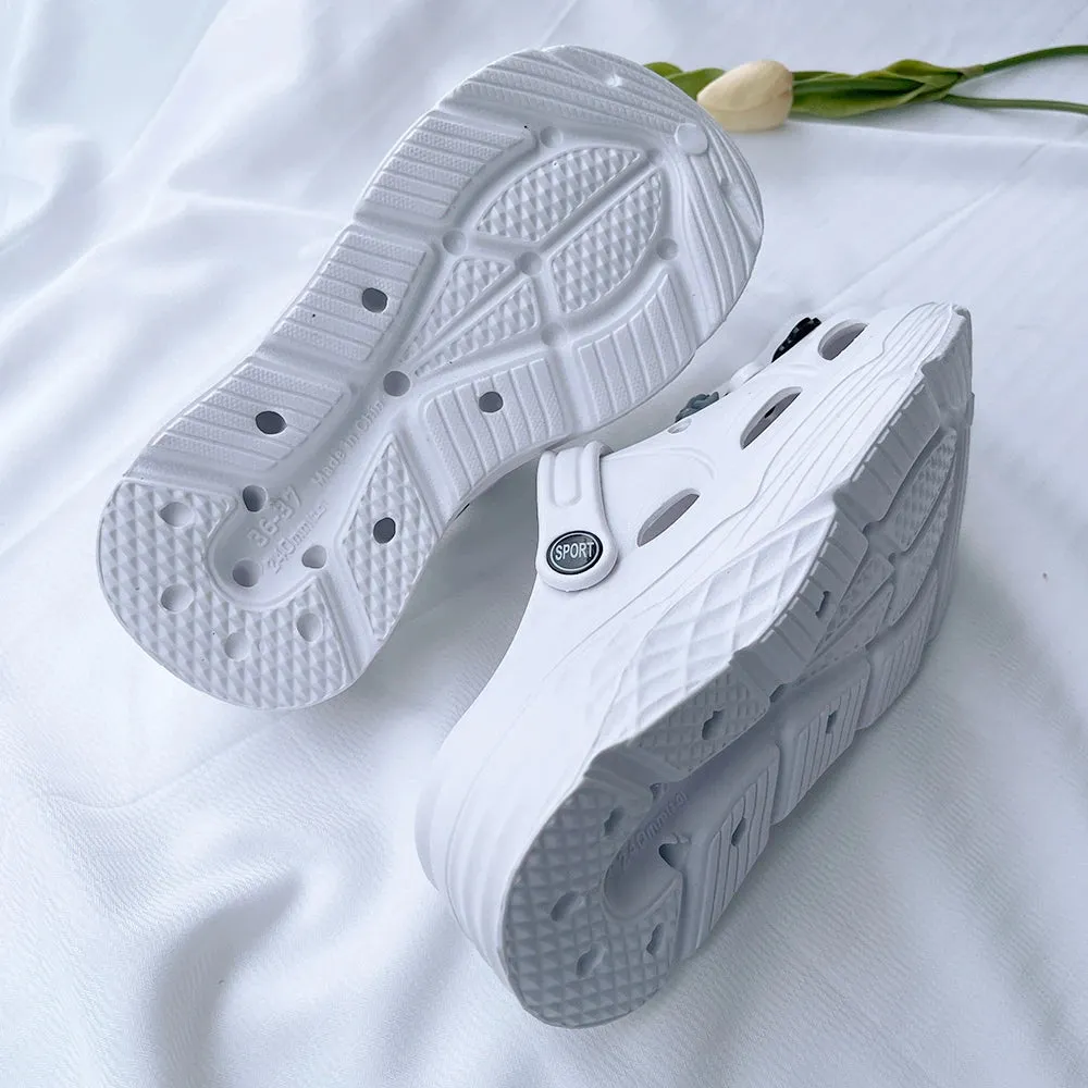 Women Clogs 2025 New Arrival Soft EVA Thick Platform Slippers Comfortable Garden Shoes Fashion Beach Sandals