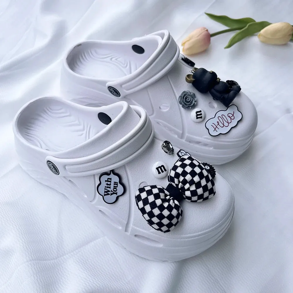 Women Clogs 2025 New Arrival Soft EVA Thick Platform Slippers Comfortable Garden Shoes Fashion Beach Sandals