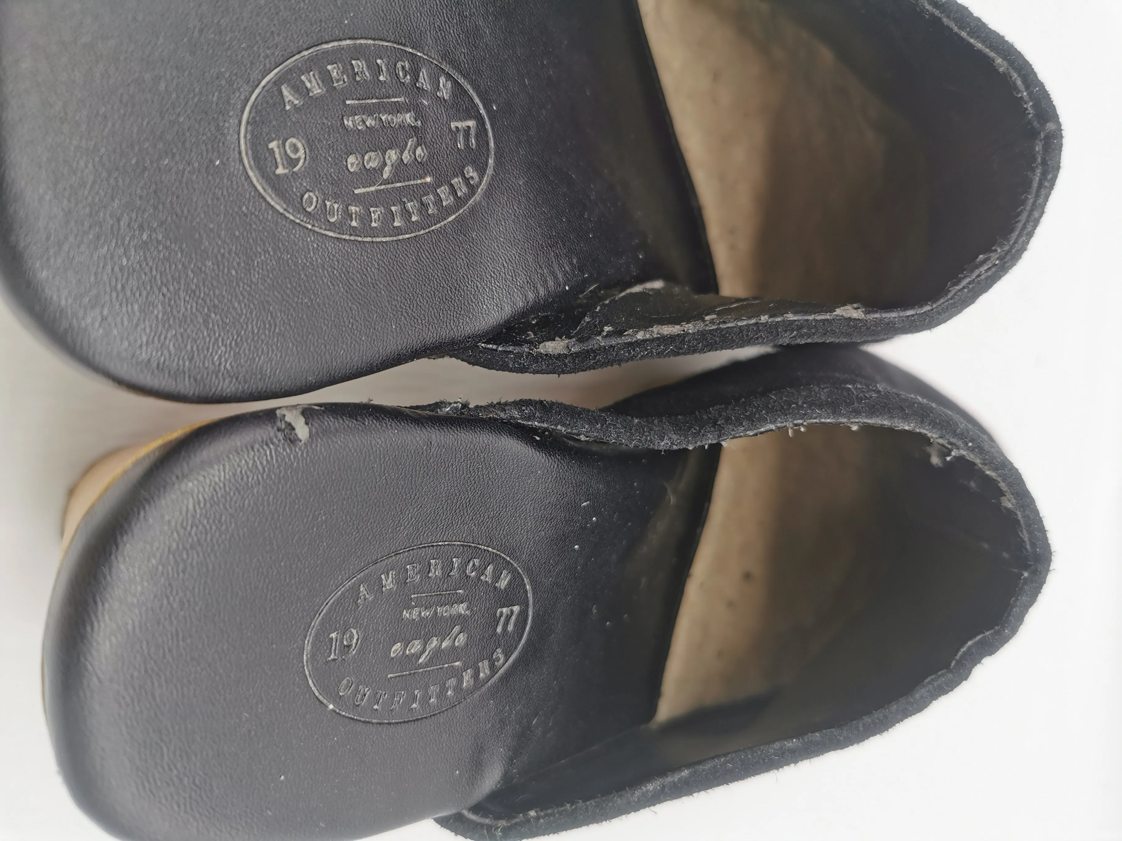 WOMENS SIZE 7 - AMERICAN EAGLE, Suede Clogs VGUC B60